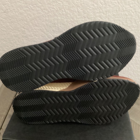 SOREL Out N' About III Conquest Waterproof Boot (Women), size 9.5 - Picture 6 of 8